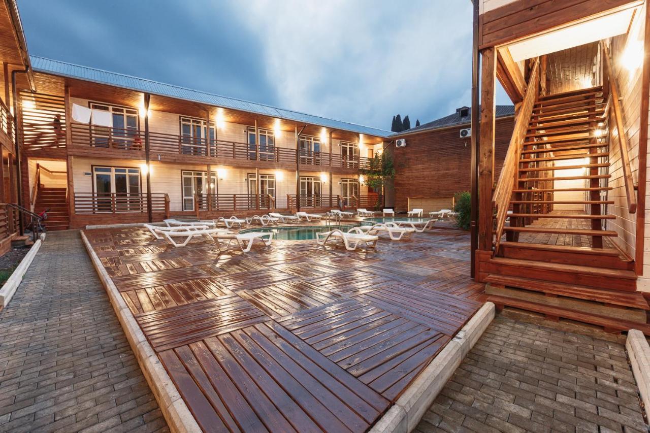 Guest House Amshin Tsandrypsh Bagian luar foto