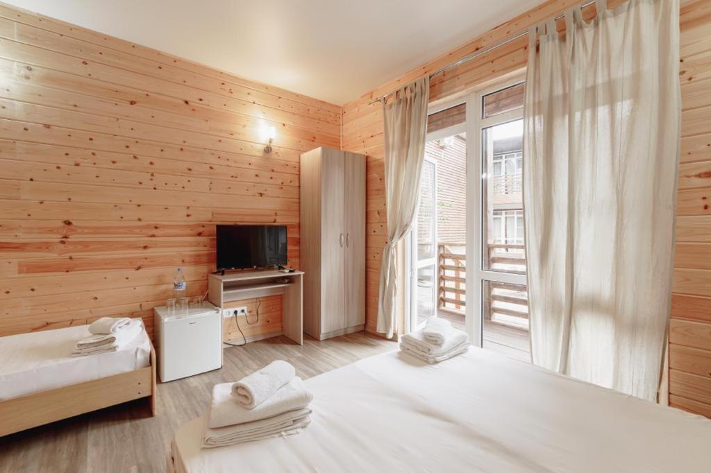 Guest House Amshin Tsandrypsh Bagian luar foto